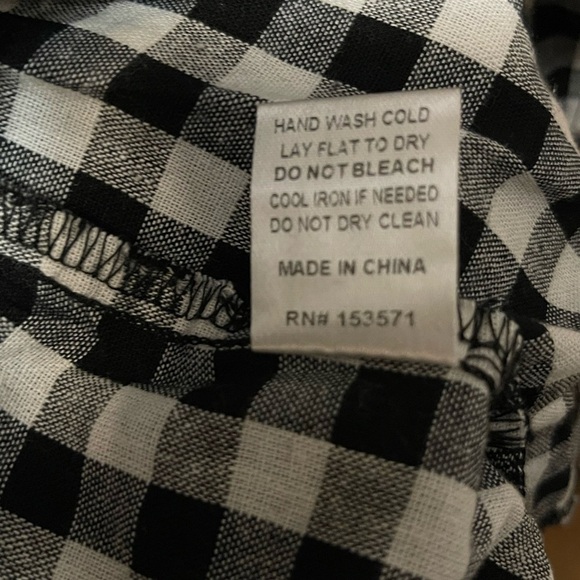 Oli and Hali Black and White Checkered Button Down Shirt - NWT size L - Picture 5 of 5